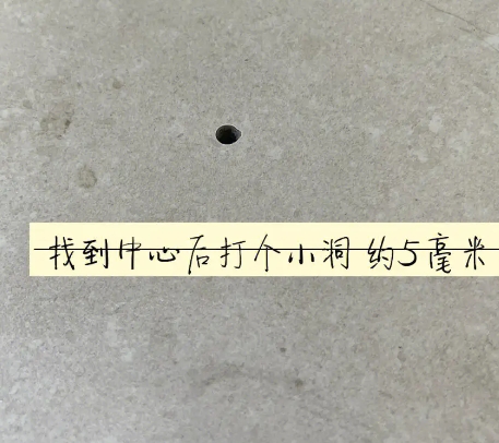 迪庆瓷砖空鼓维修公司专业解答在瓷砖铺贴过程中，如果砂料搅拌不均匀，将会带来以下问题